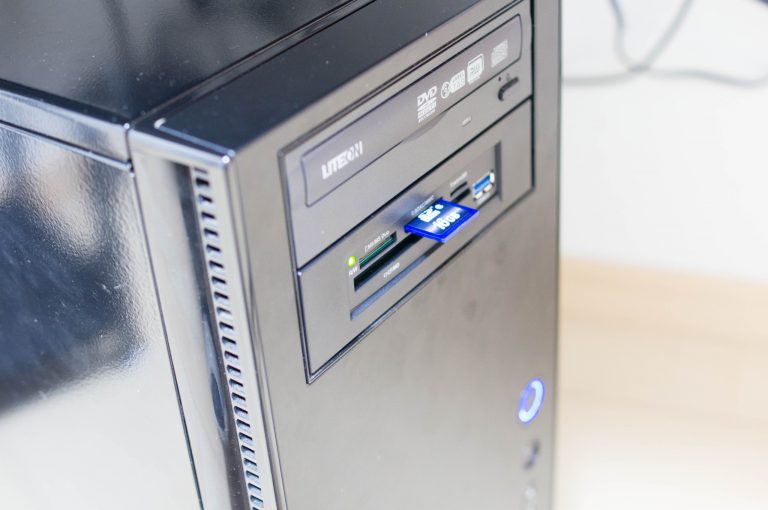 デスクトップパソコンに内蔵カードリーダーを入れたら想像以上に便利だった トコログ