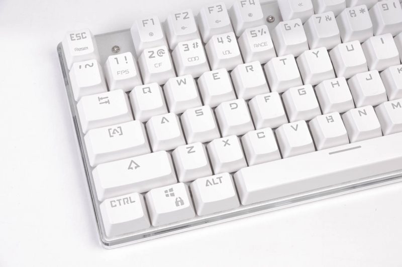 白色でオシャレなメカニカルゲーミングキーボードK87Sがコスパ最強！ | トコログ
